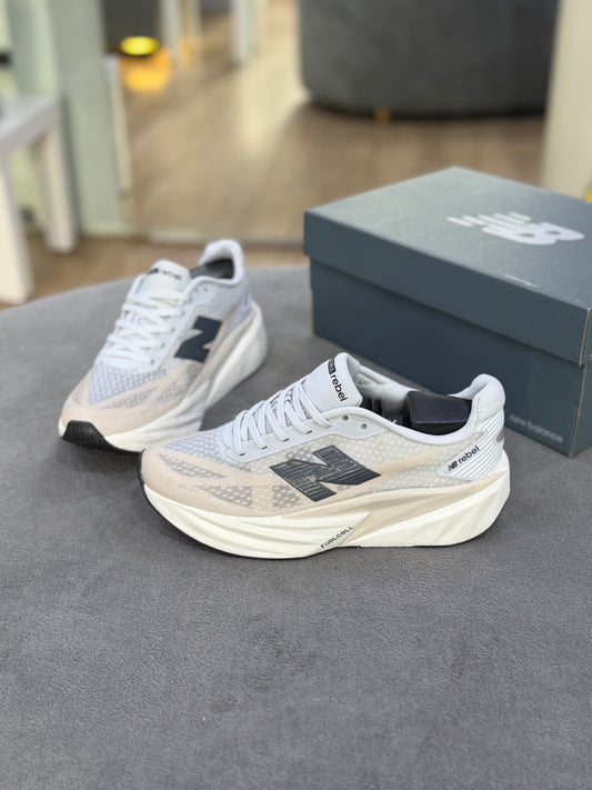 NEW BALANCE REBEL