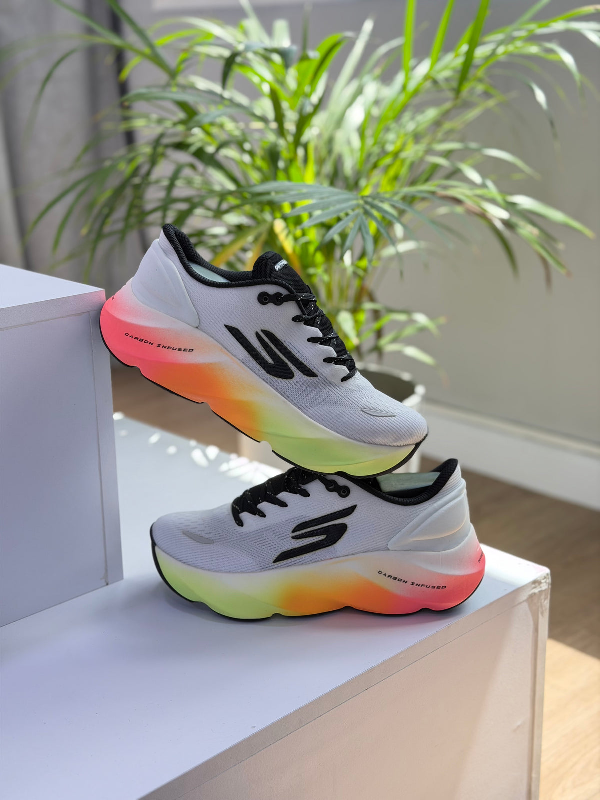 SKECHERS AERO BURST