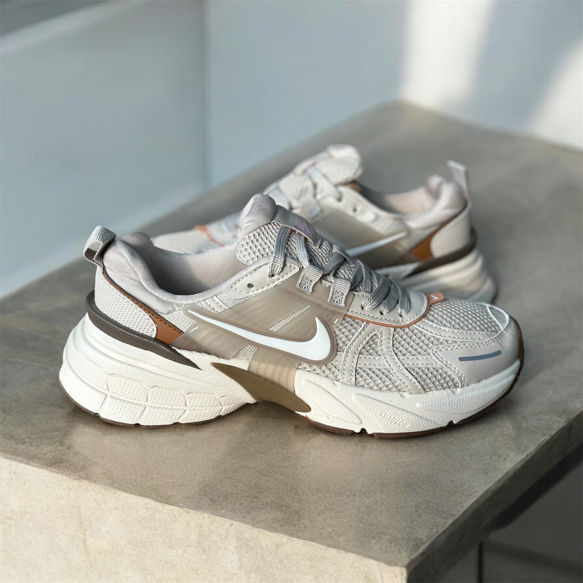 NIKE V2K