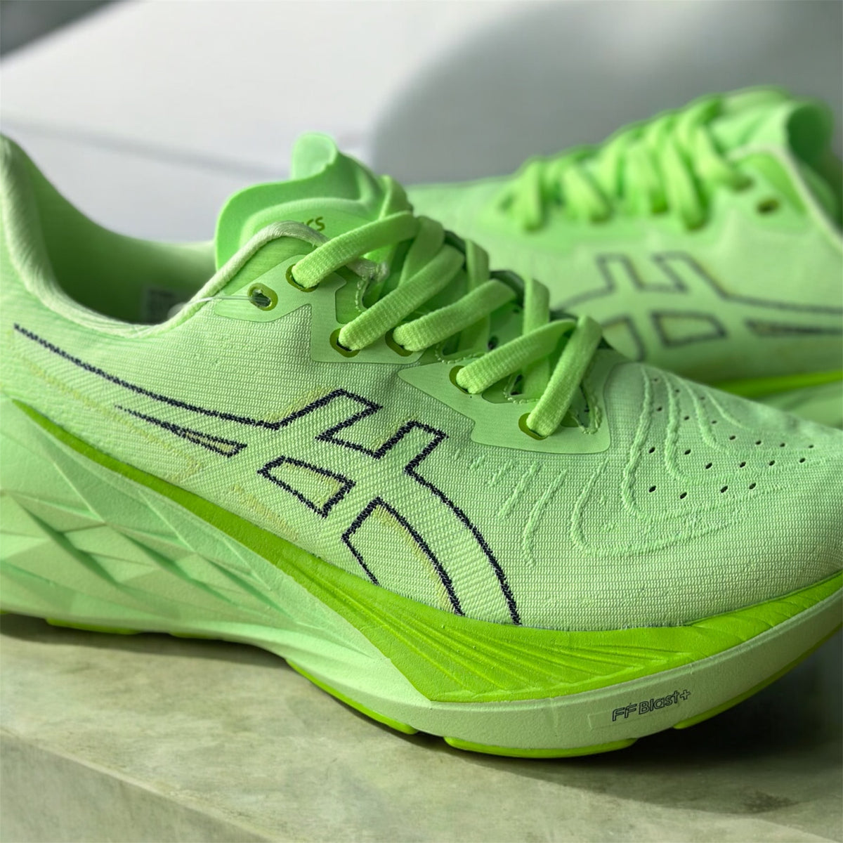 ASICS NOVABLAST 4