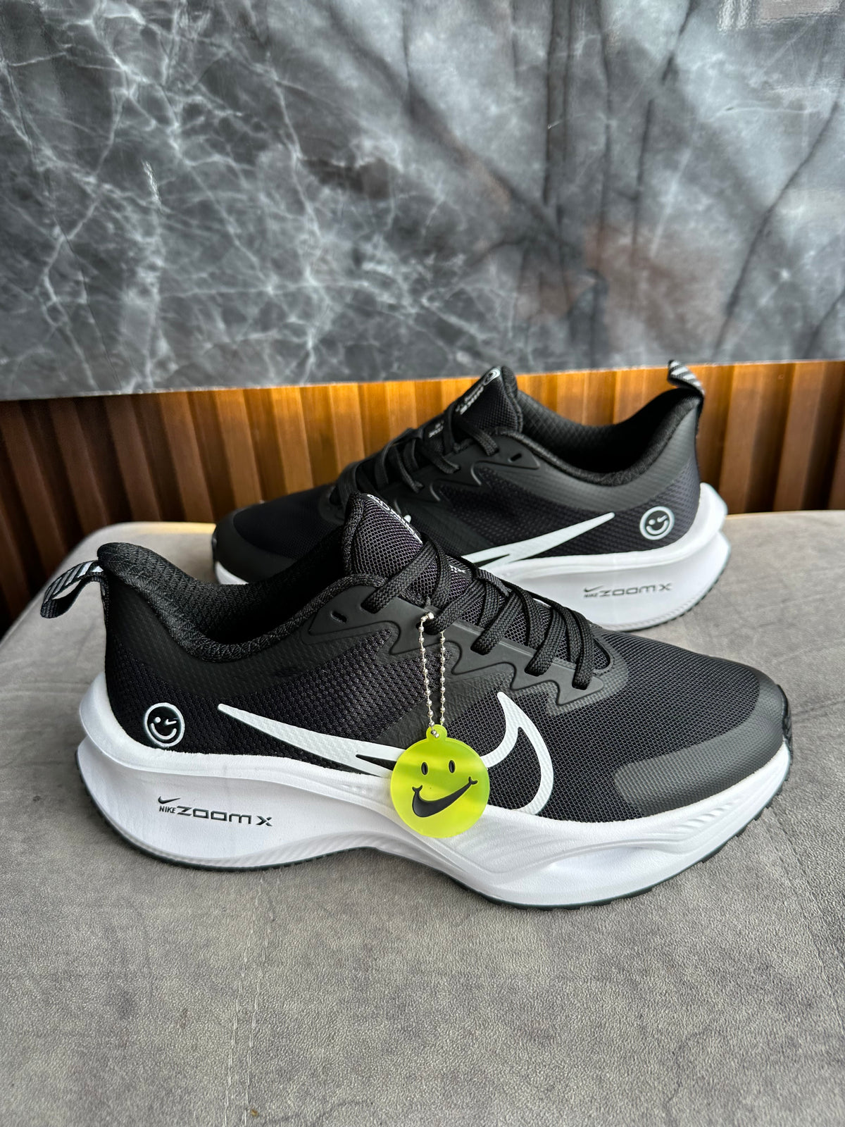 NIKE ZOOM X