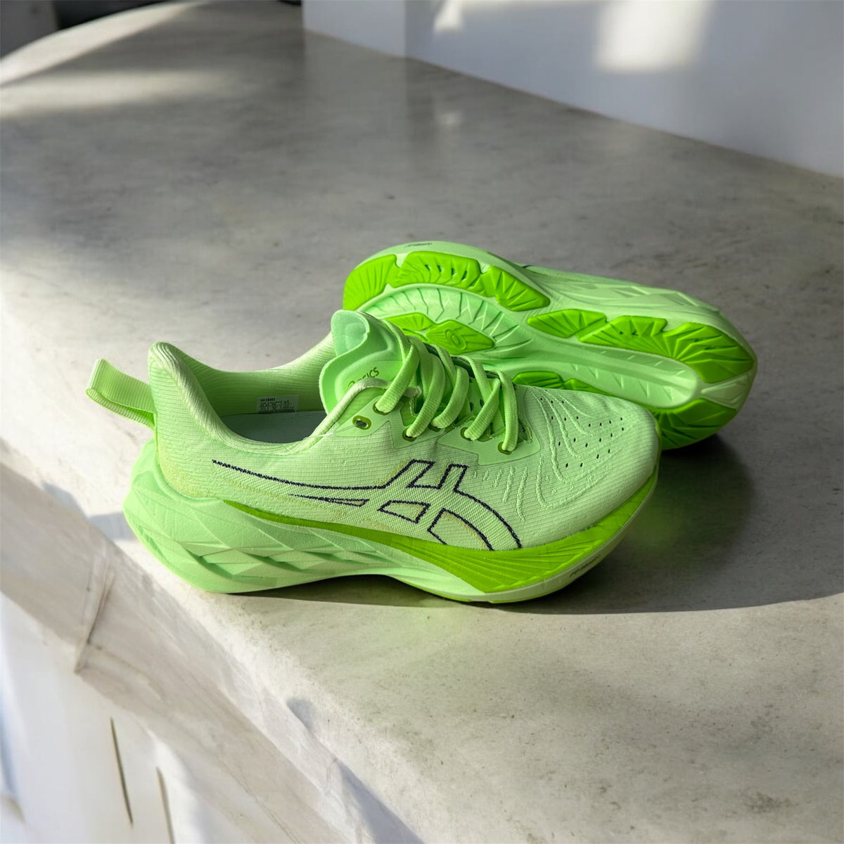 ASICS NOVABLAST 4