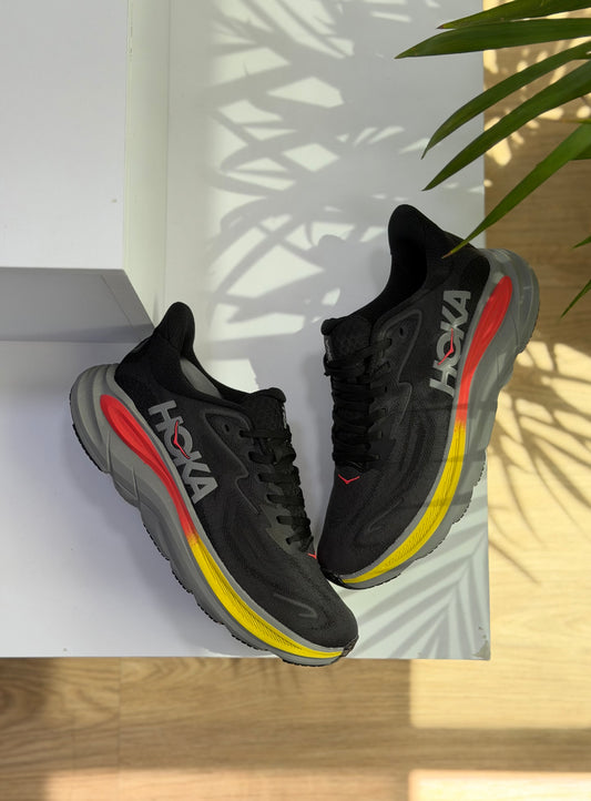 HOKA CLIFTON 10