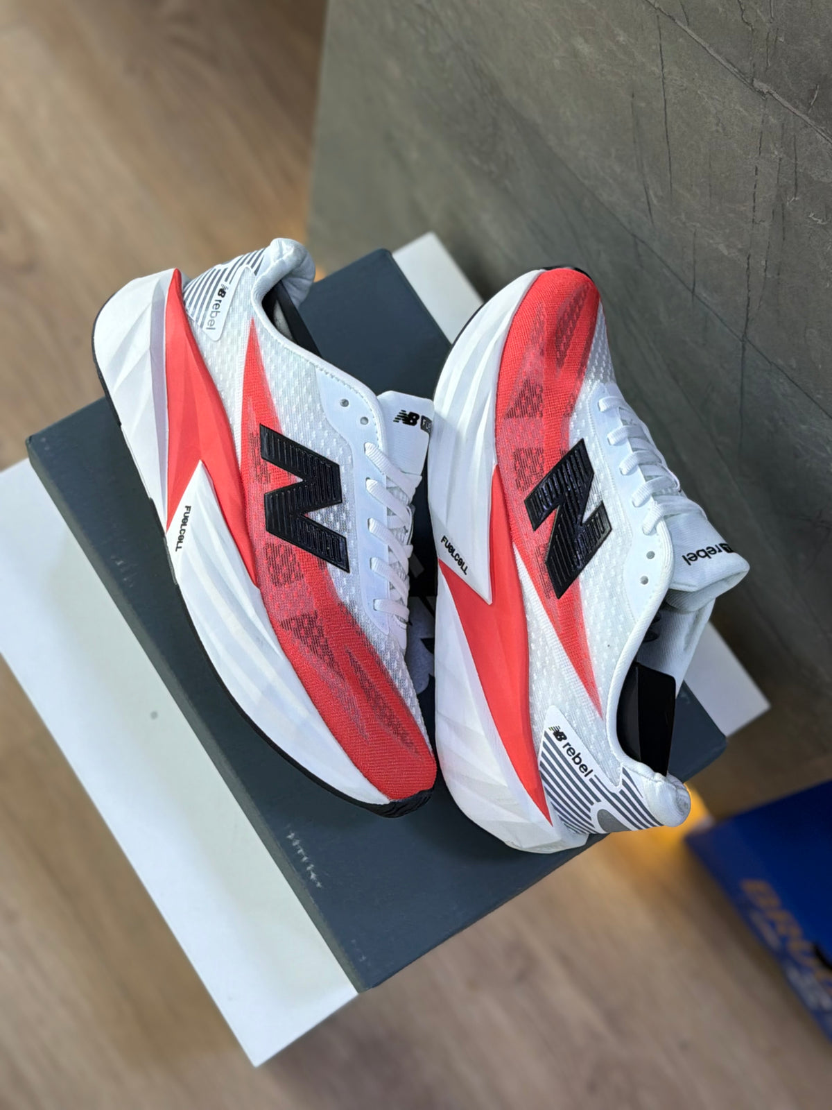 NEW BALANCE REBEL