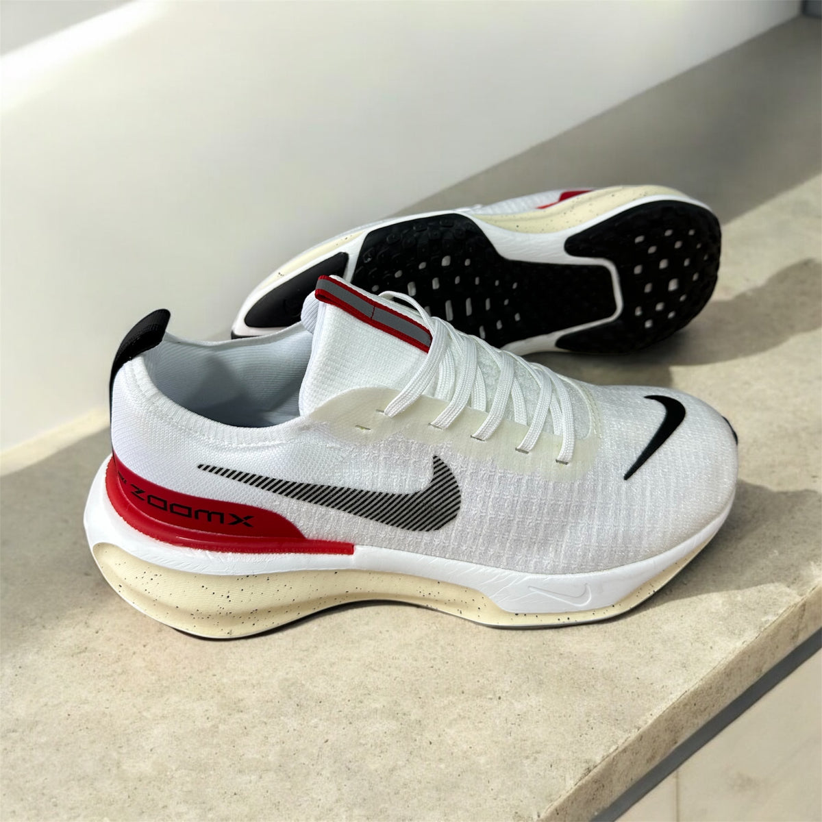 NIKE INVINCIBLE