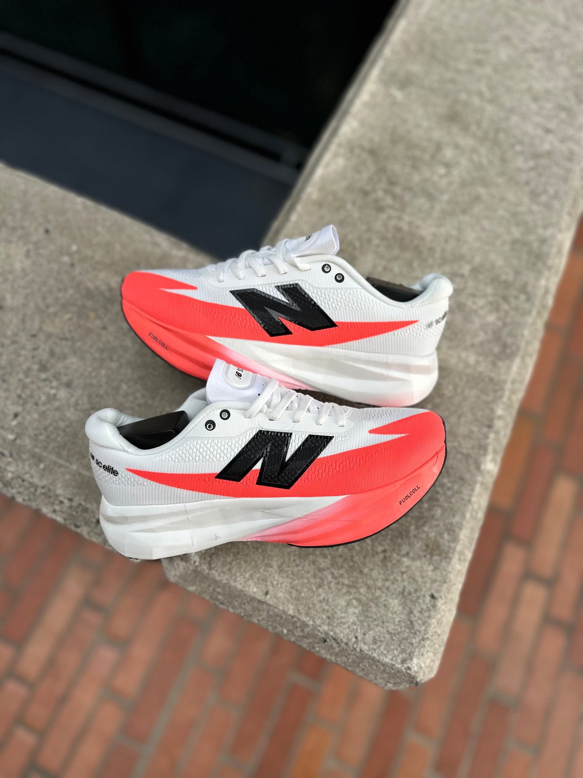 NEW BALANCE REBEL V5
