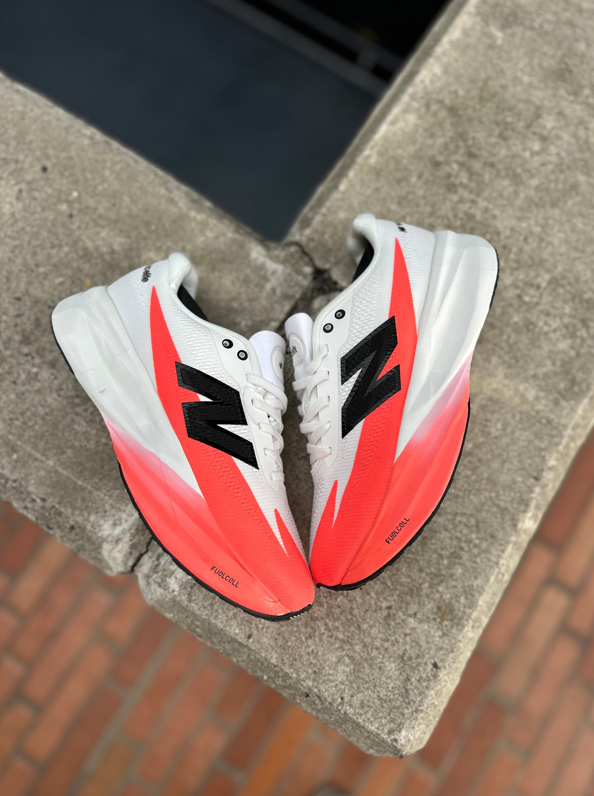 NEW BALANCE REBEL V5