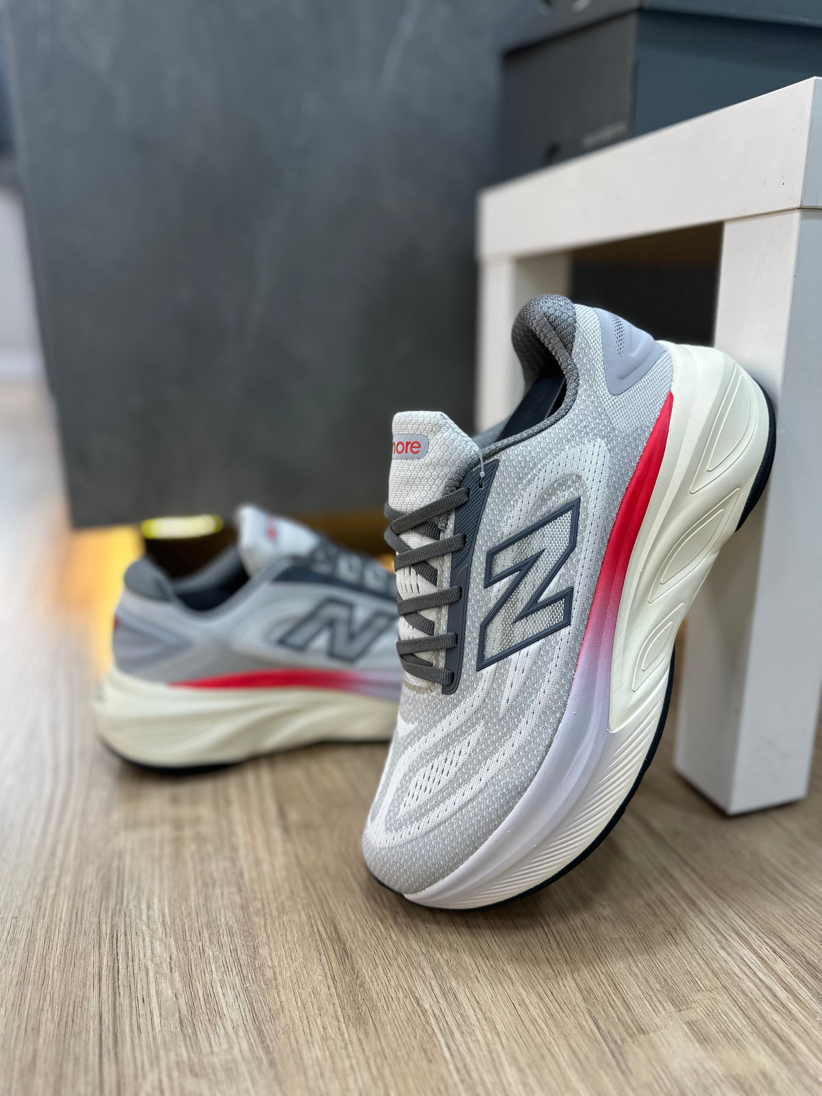 NB MORE GRIS