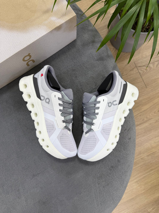 ON RUNNER GRIS