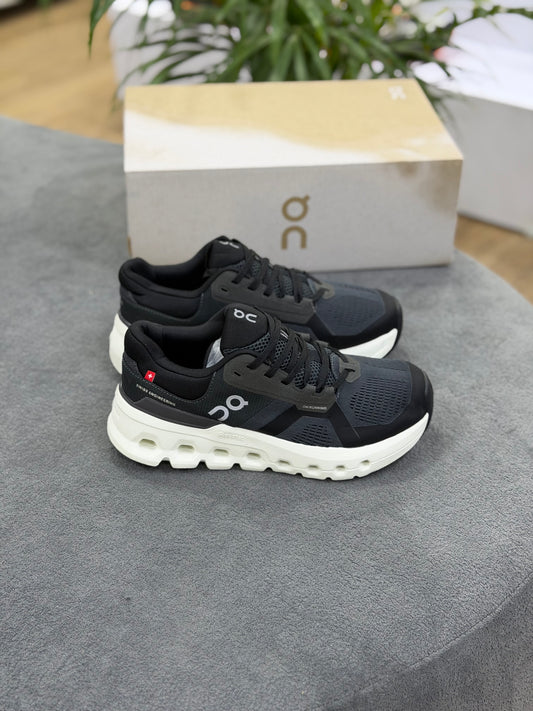 ON RUNNER NEGRO