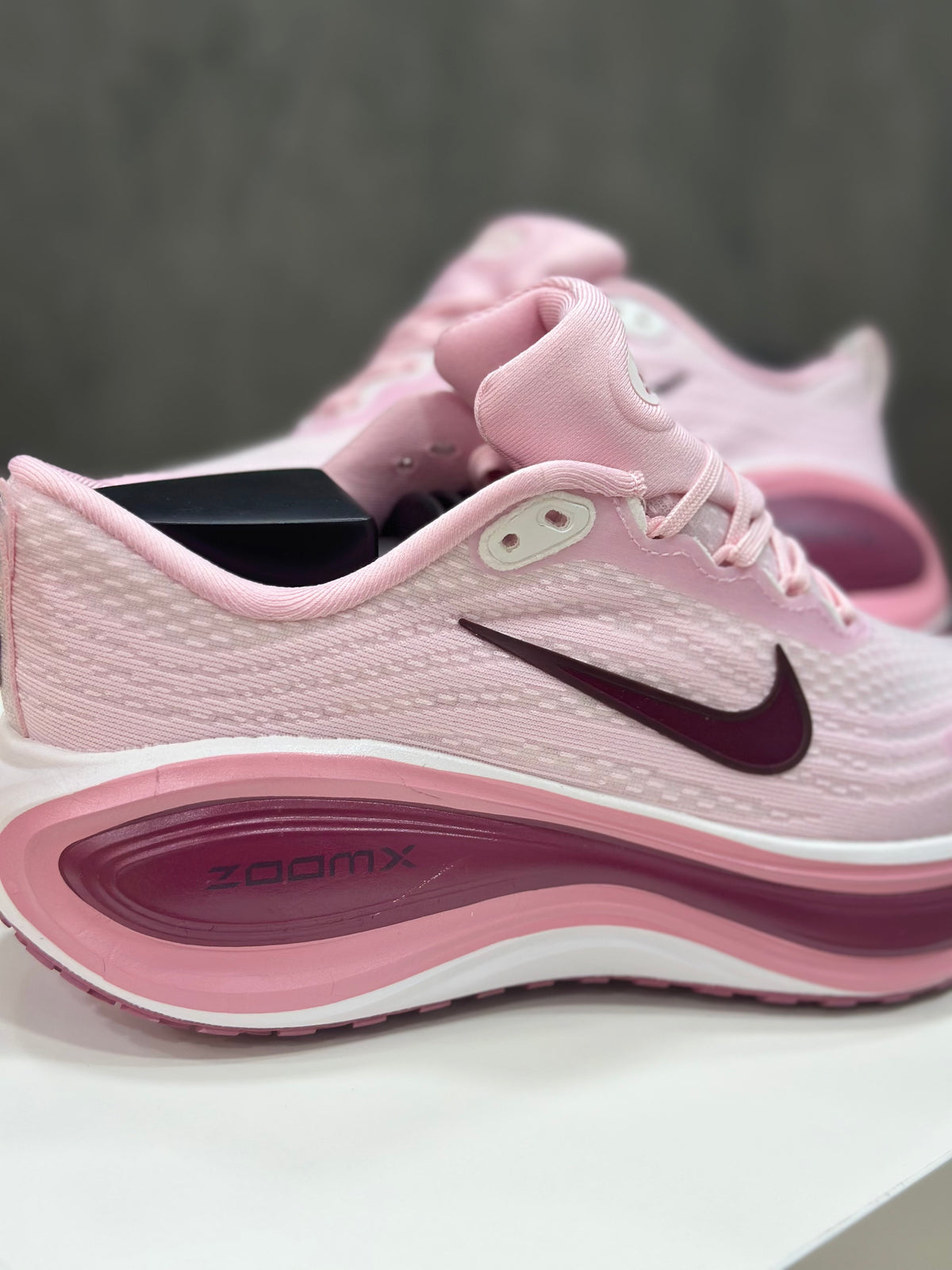 NIKE VOMERO PLUS