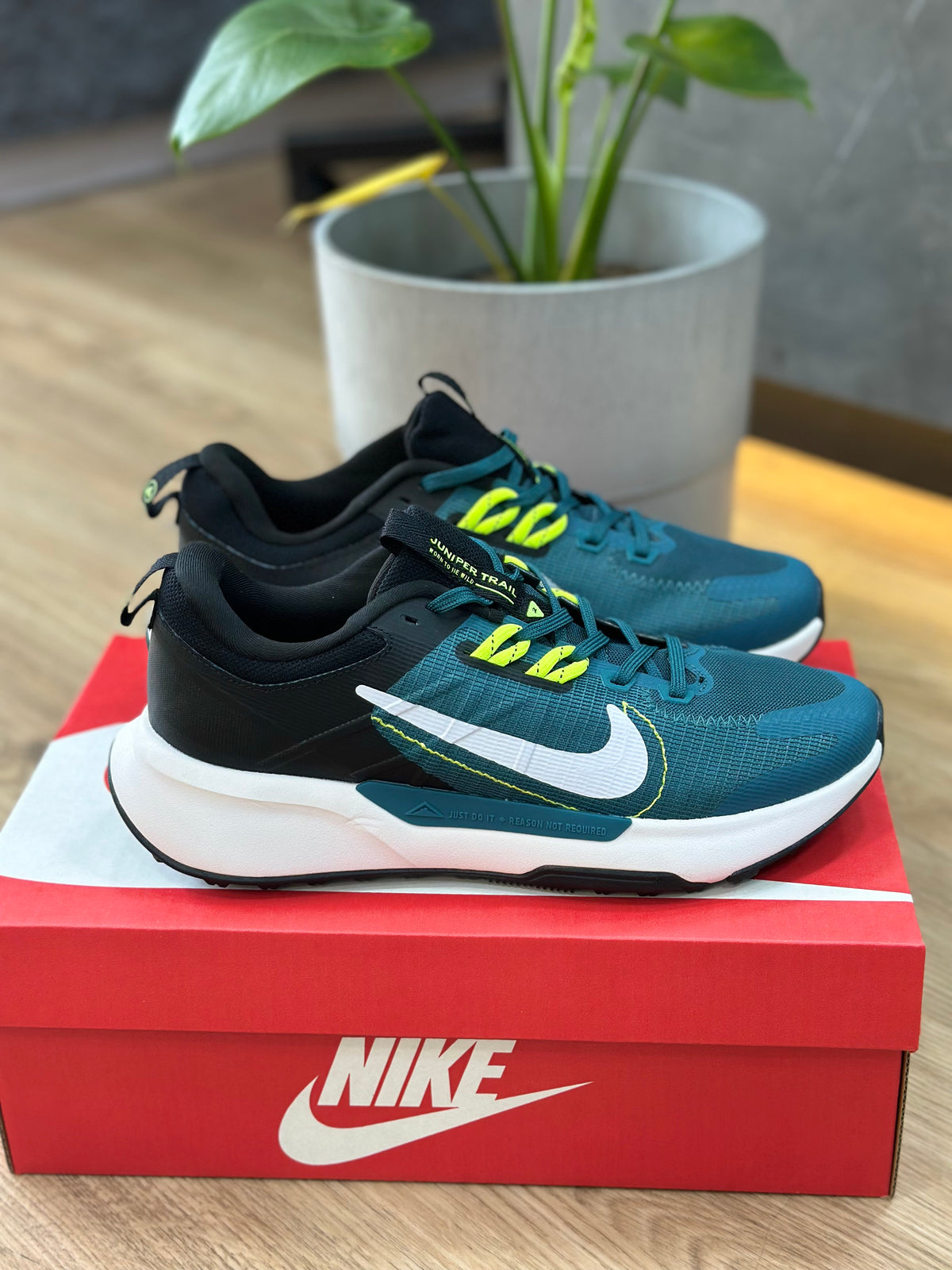 NIKE TRAIL