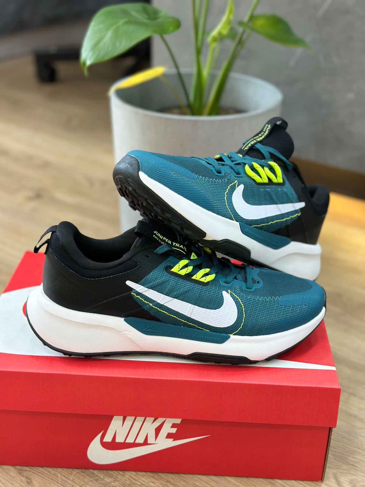 NIKE TRAIL
