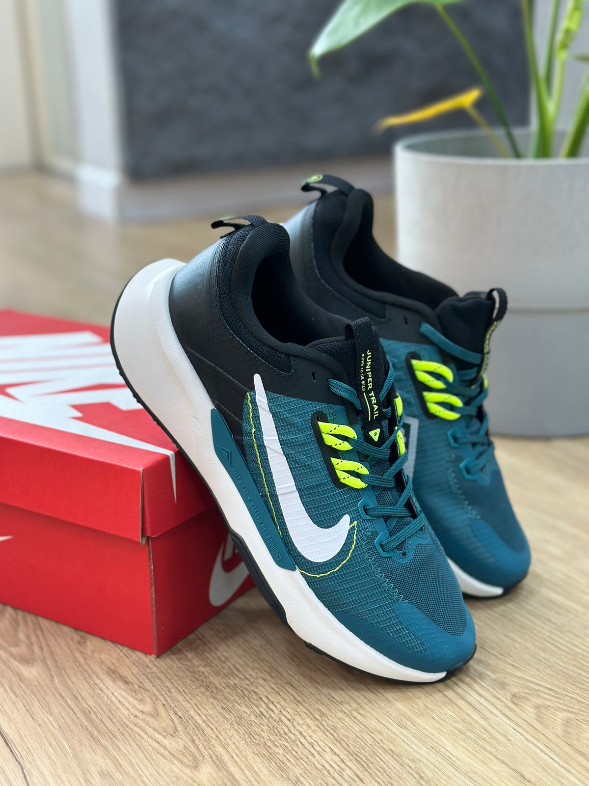 NIKE TRAIL
