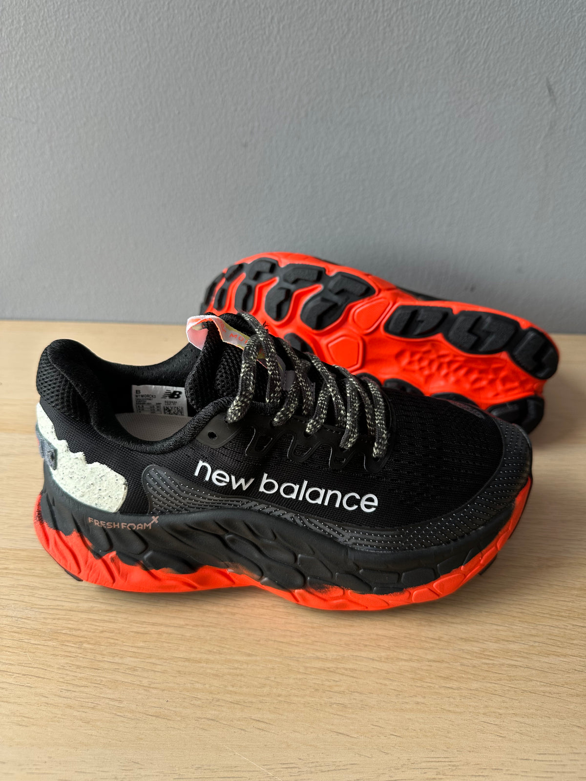 NB MORE V4 NEGRA