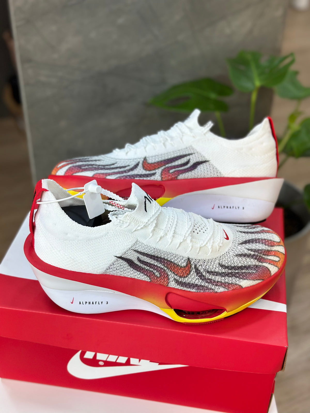 ALPHAFLY NEXT 3 FUEGO