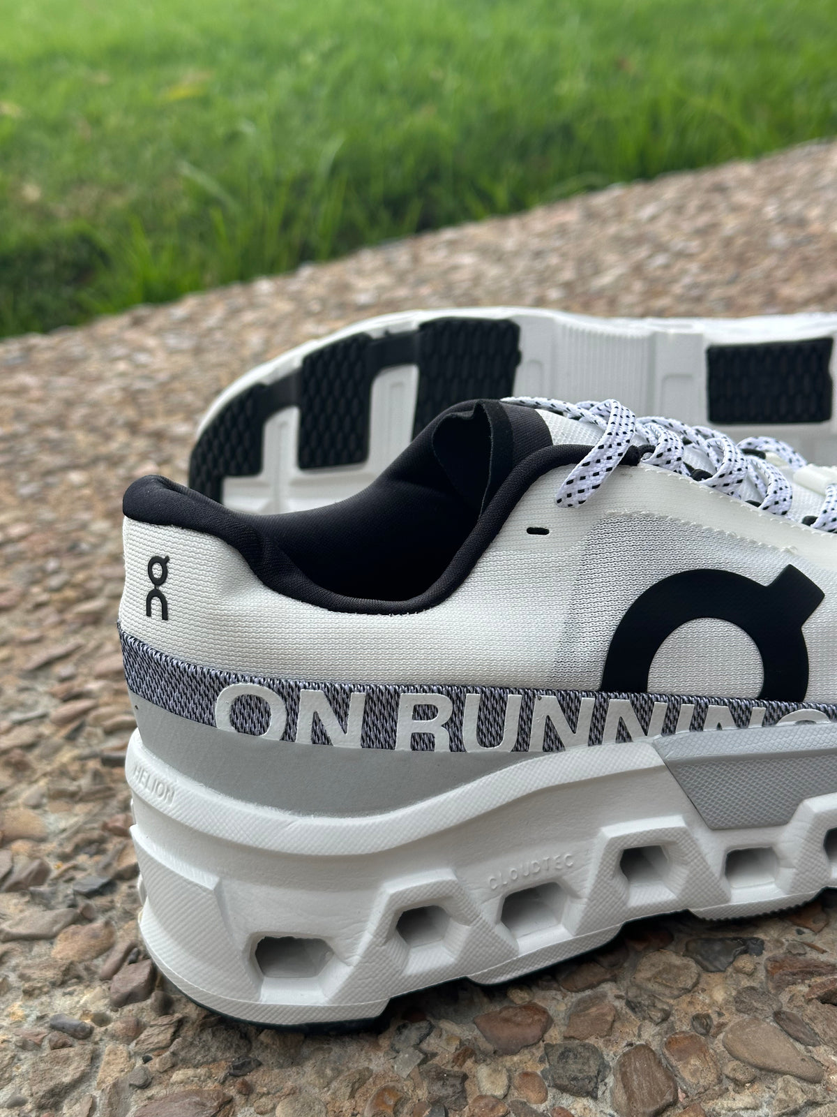 ON CLOUD RUNNING
