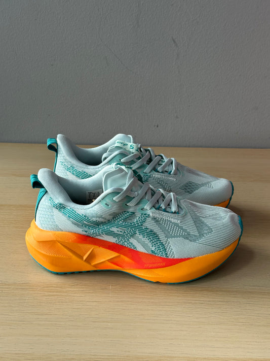 ASICS NOVABLAST