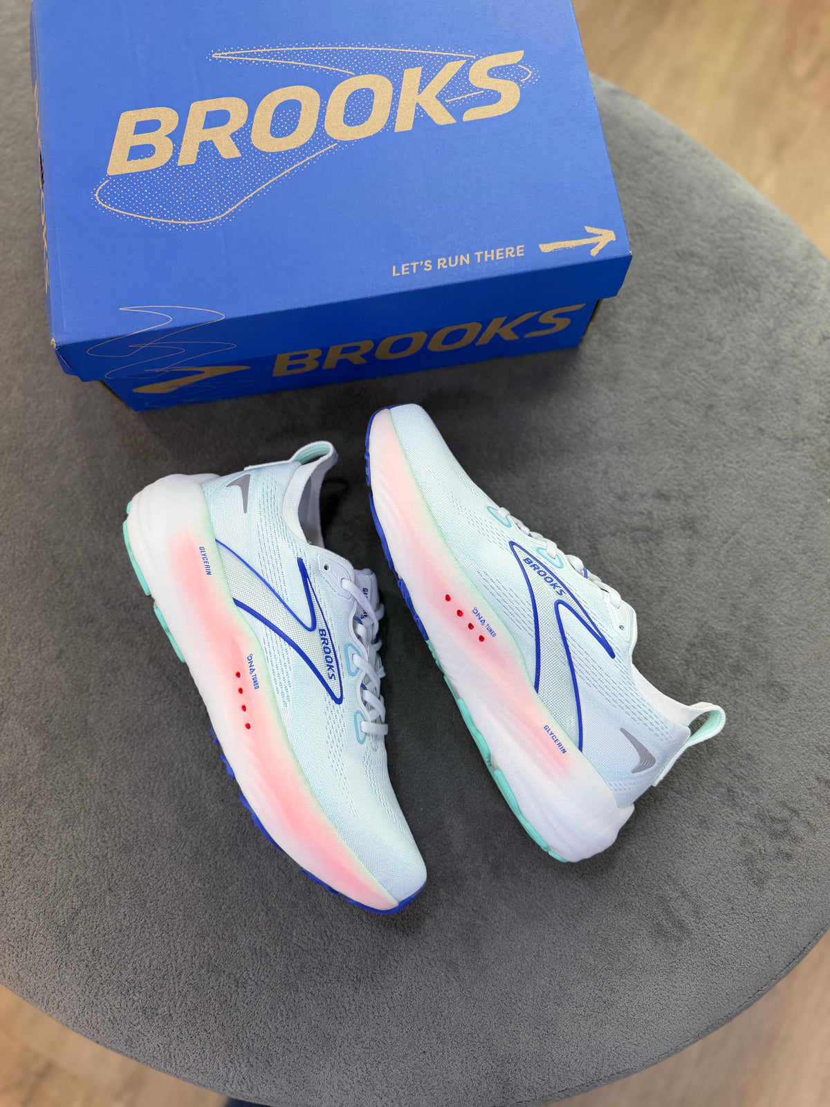 BROOKS