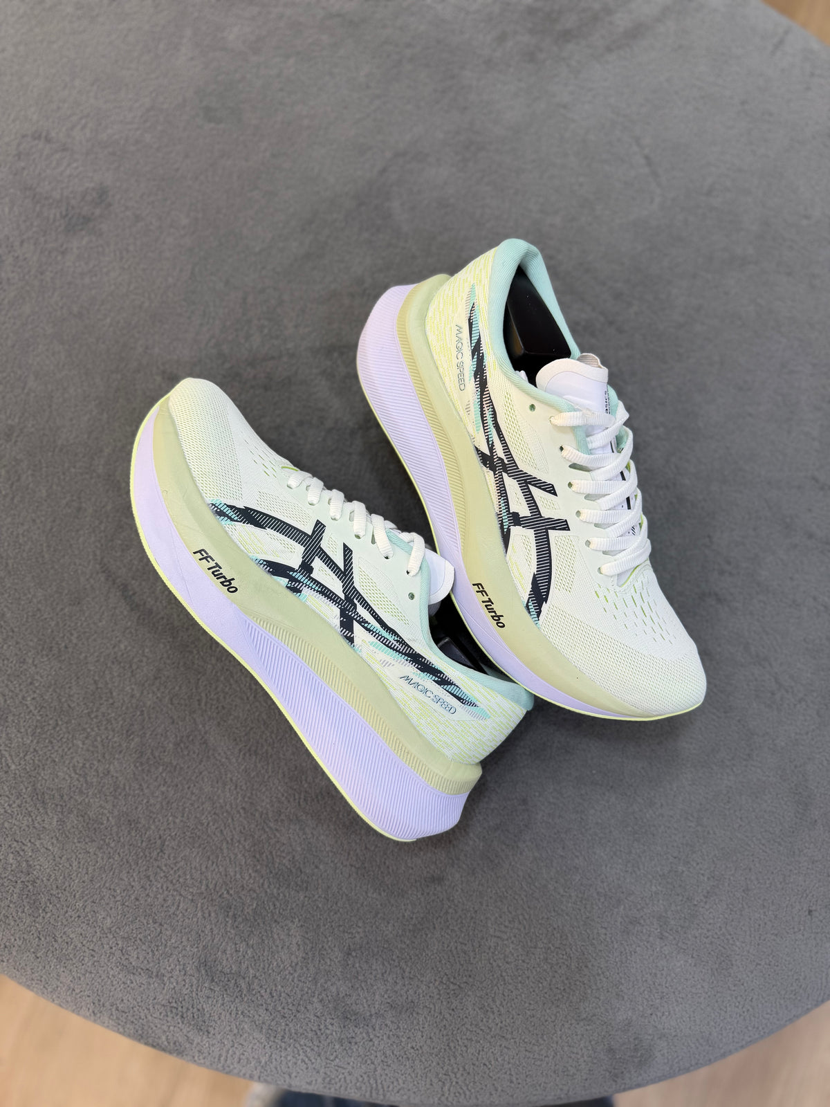 ASICS MAGIC SPEED