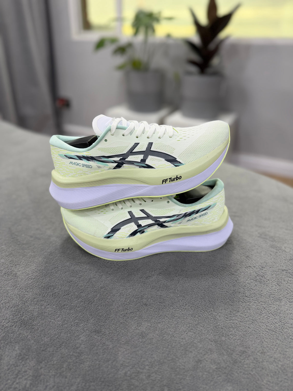 ASICS MAGIC SPEED