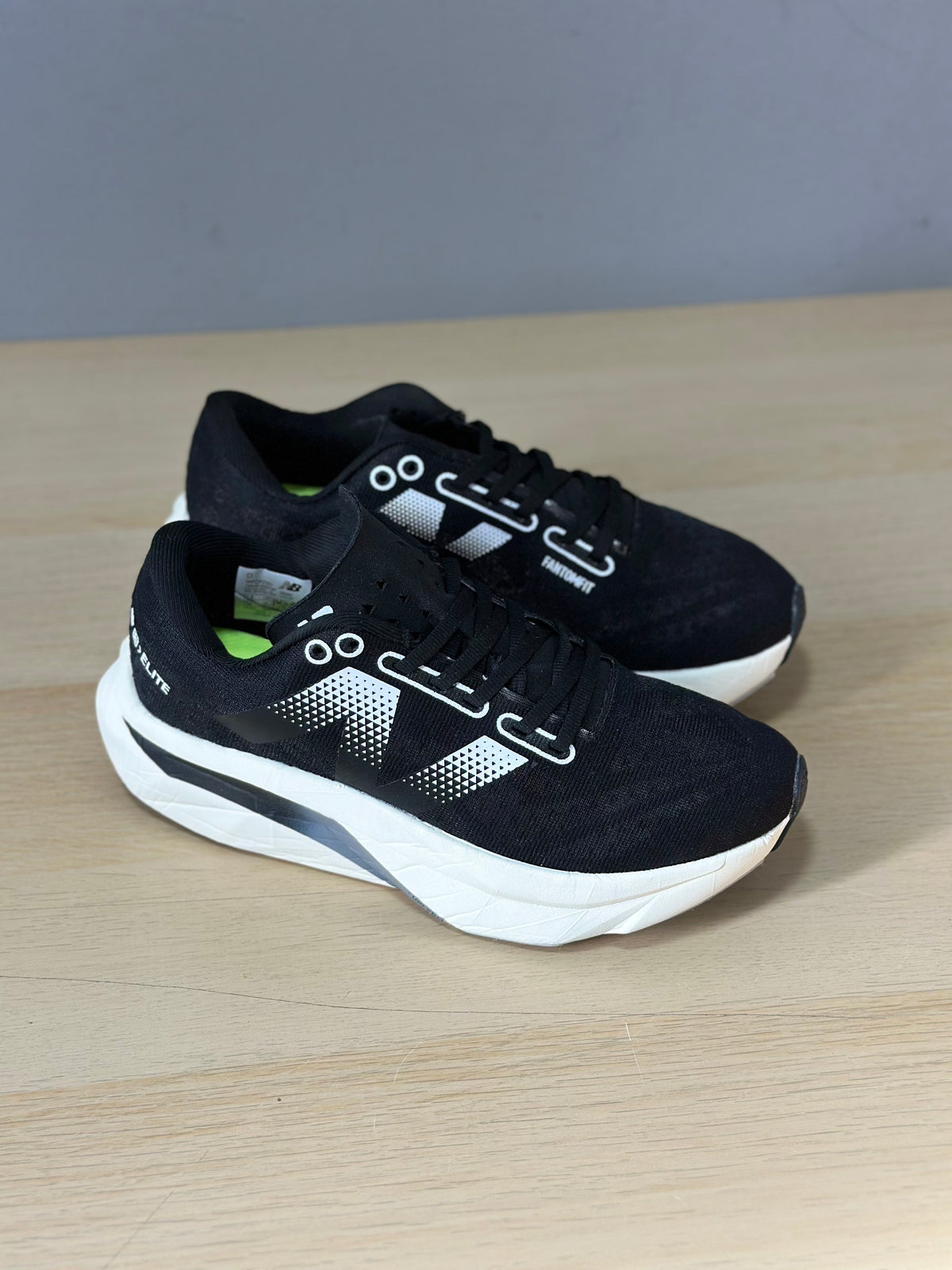 NEW BALANCE ELITE NEGRA