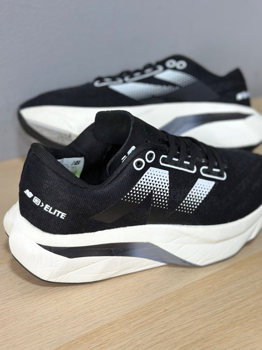 NEW BALANCE ELITE NEGRA